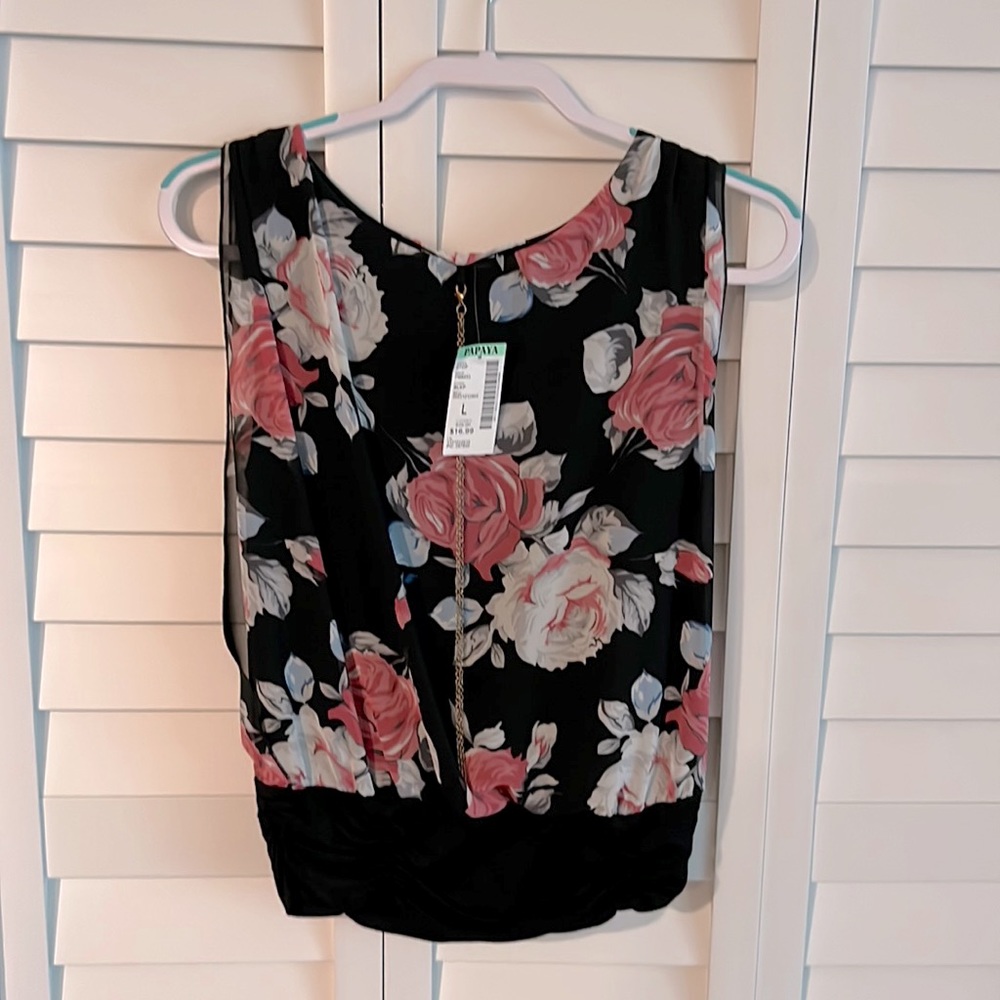 NWT Women’s Papaya Floral Blouse size large